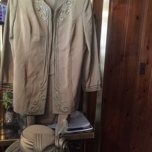 Lisa raye dress suit